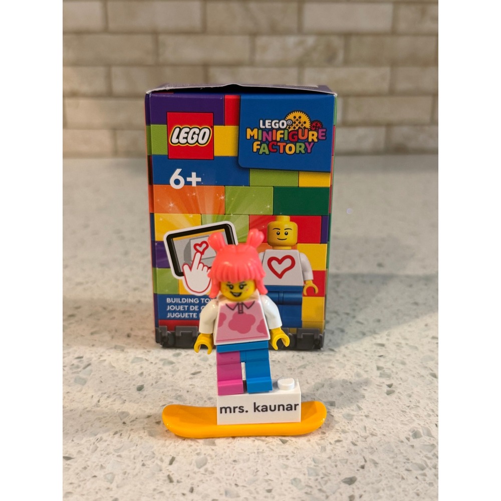 LEGO Minifigure Factory Custom Mrs Kaunar Snowboard Figure Box